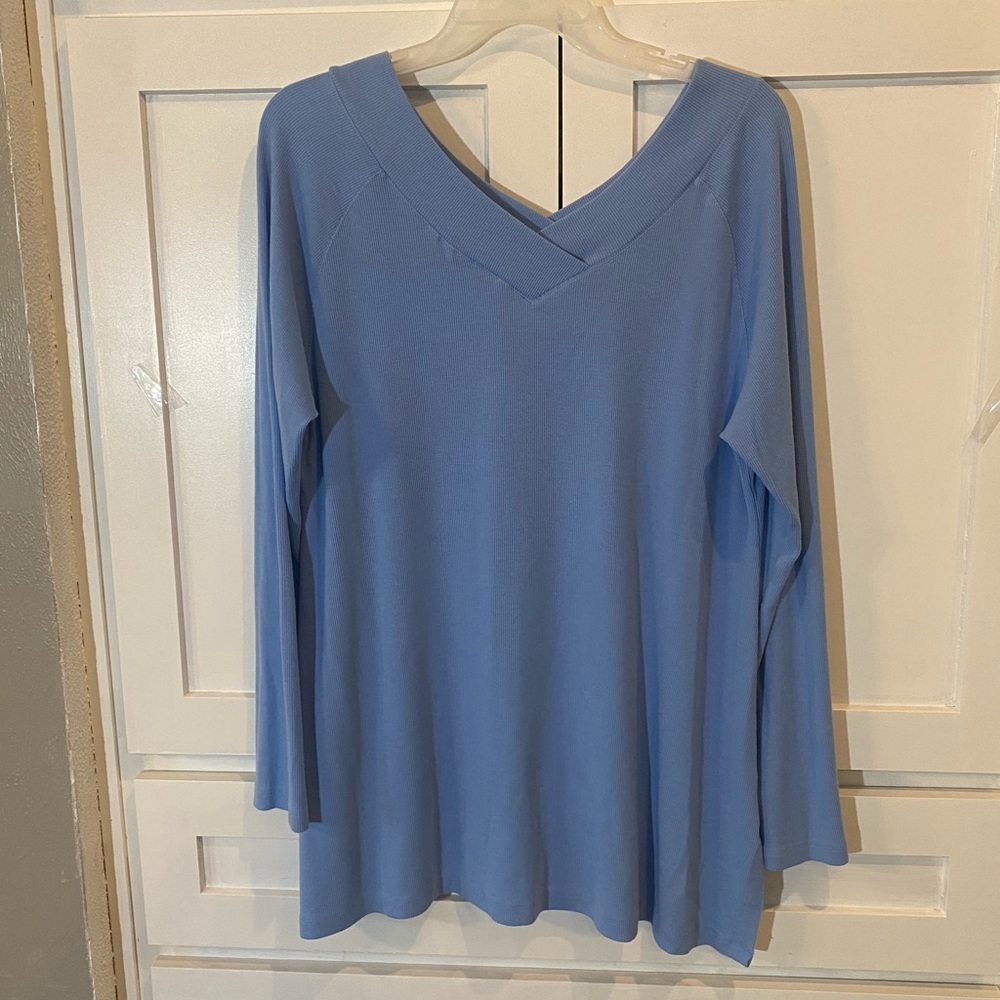 Soft surroundings blue large neck, lightweight shirt. Suz L - Picture 2 of 5
